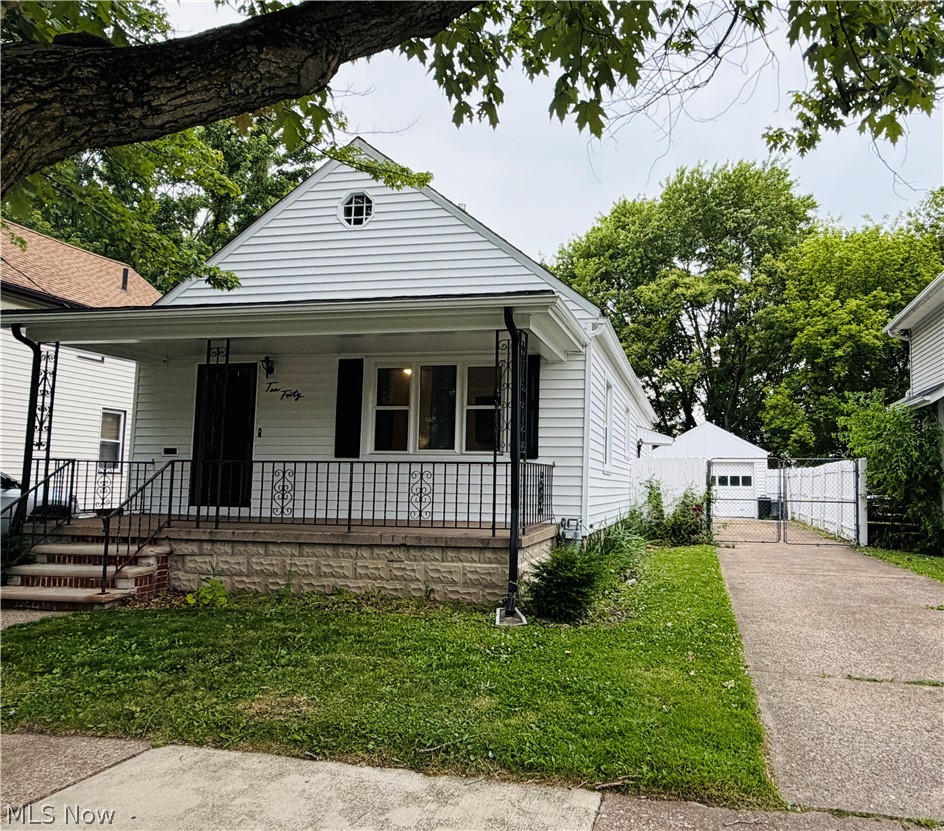 1040 W 18th Street Property Photo 5
