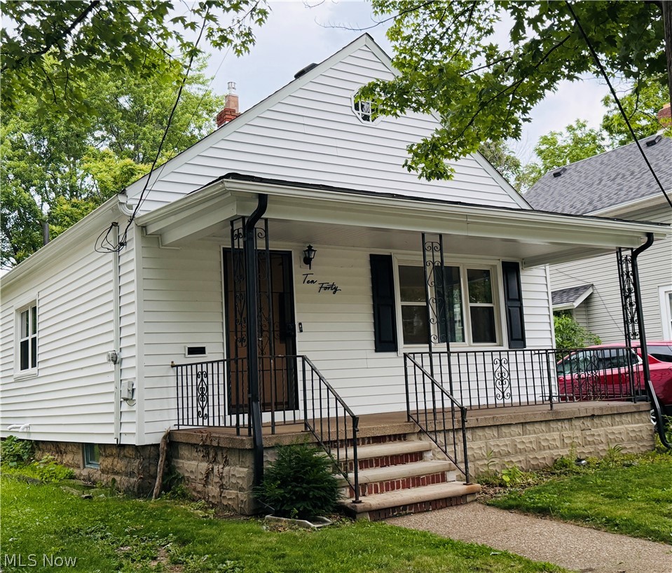 1040 W 18th Street Property Photo 6