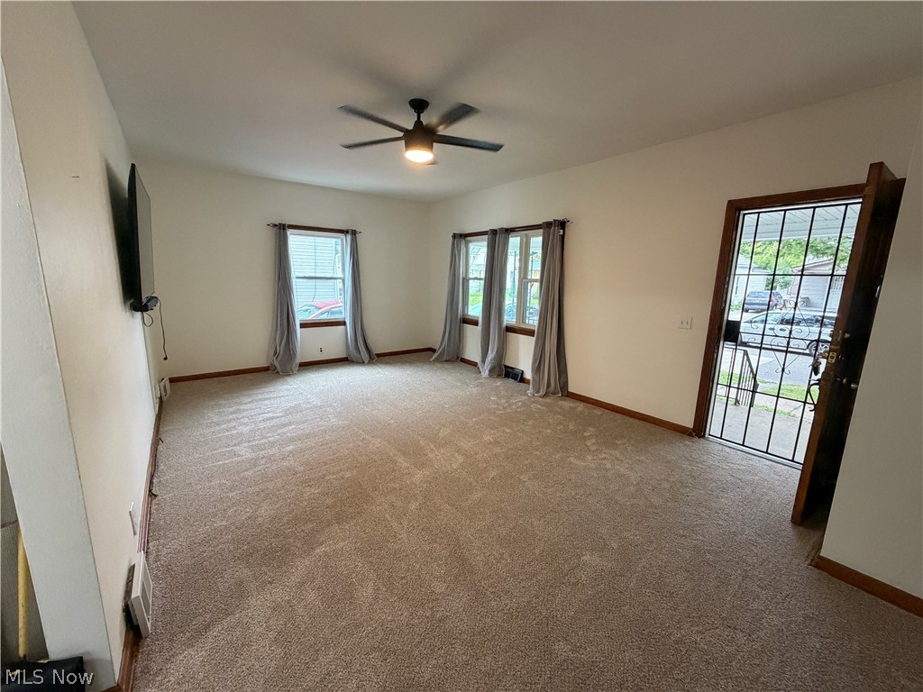 1040 W 18th Street Property Photo 9