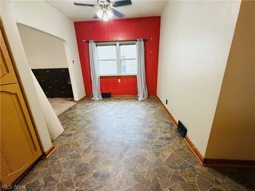 1040 W 18th Street Property Photo 12