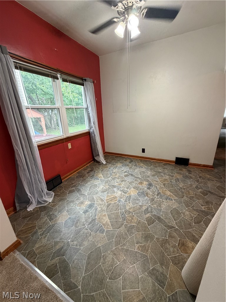 1040 W 18th Street Property Photo 13