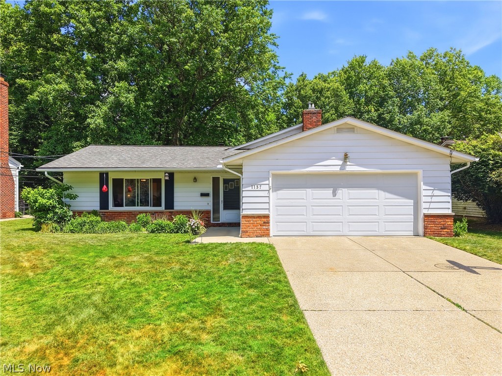 1137 Hillrock Drive Property Photo 1