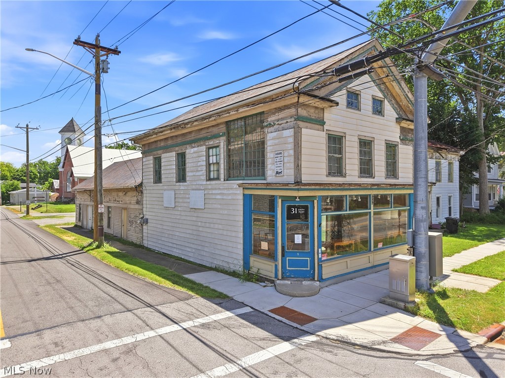 31 & 33 S Front Street Property Photo 2