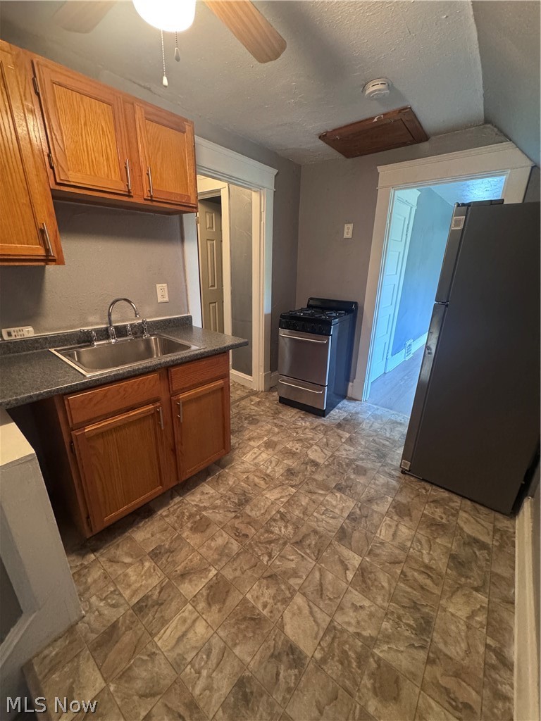 12337 Chesterfield Avenue Property Photo 6