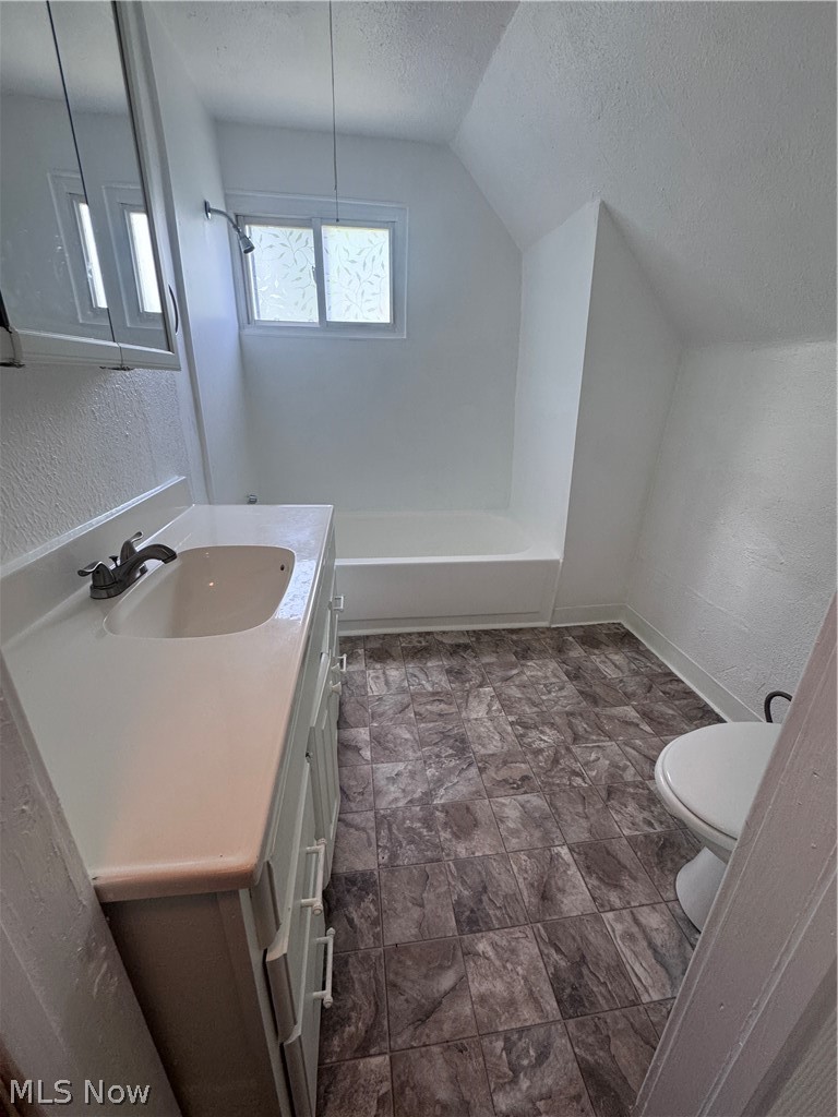 12337 Chesterfield Avenue Property Photo 8