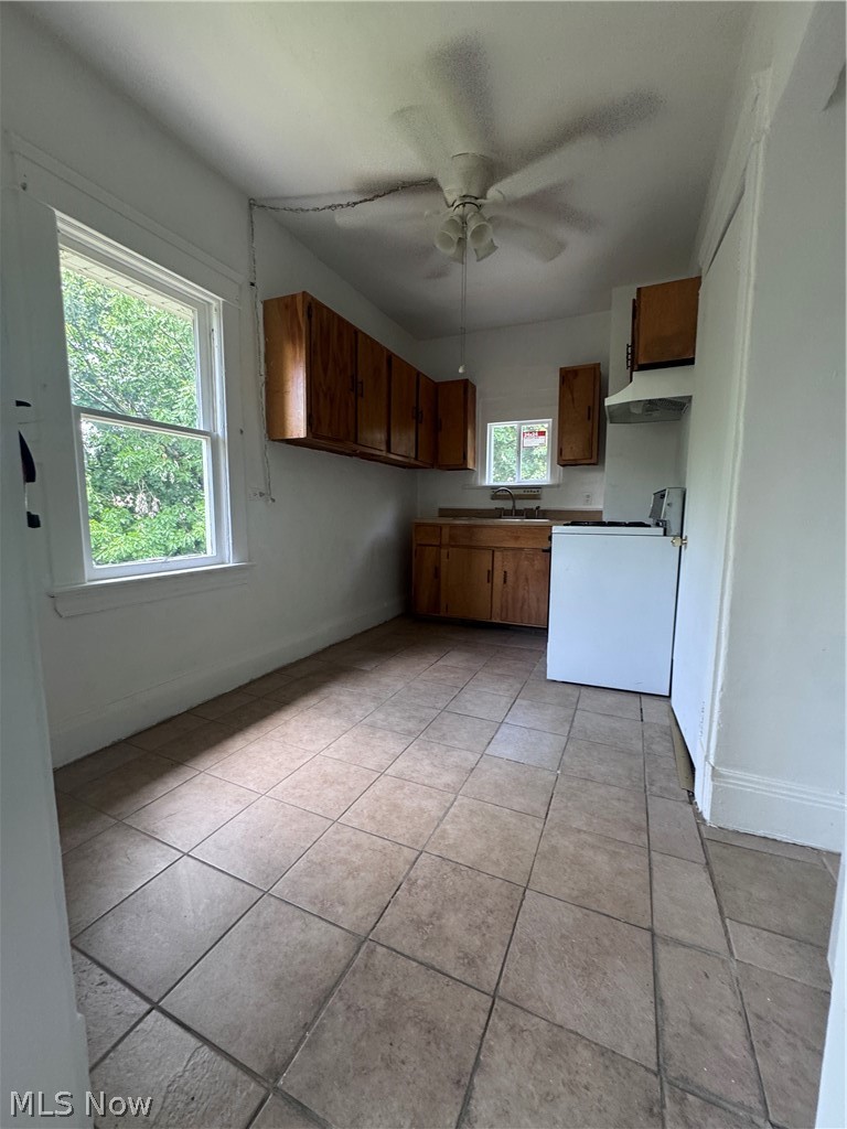 12337 Chesterfield Avenue Property Photo 12
