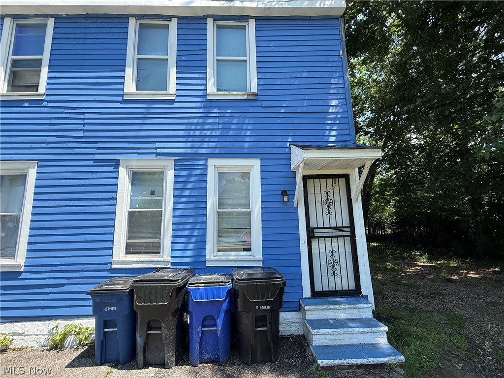7108 Dellenbaugh Avenue Property Photo 4