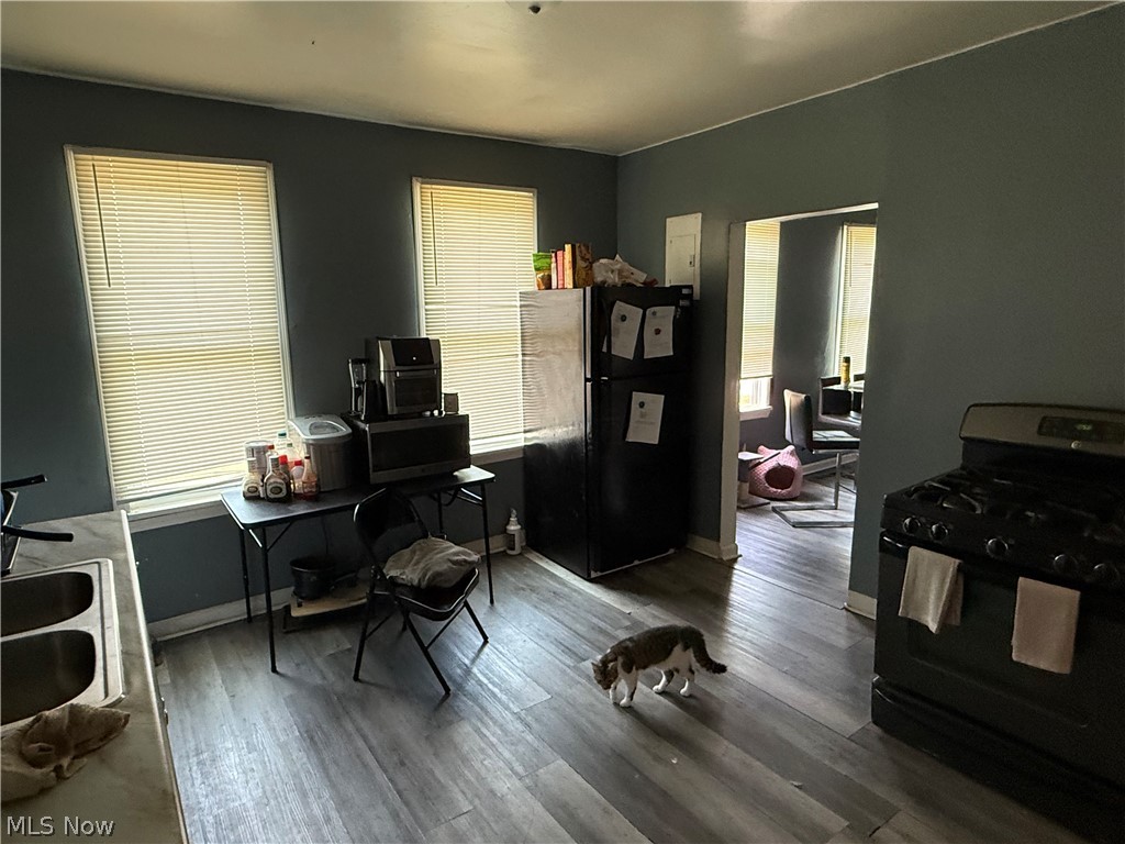 7108 Dellenbaugh Avenue Property Photo 8