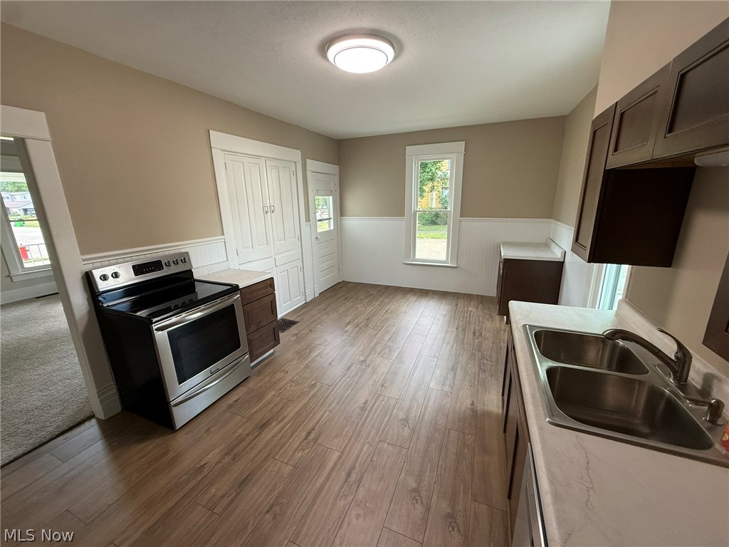 520 E 4th Street Property Photo 3