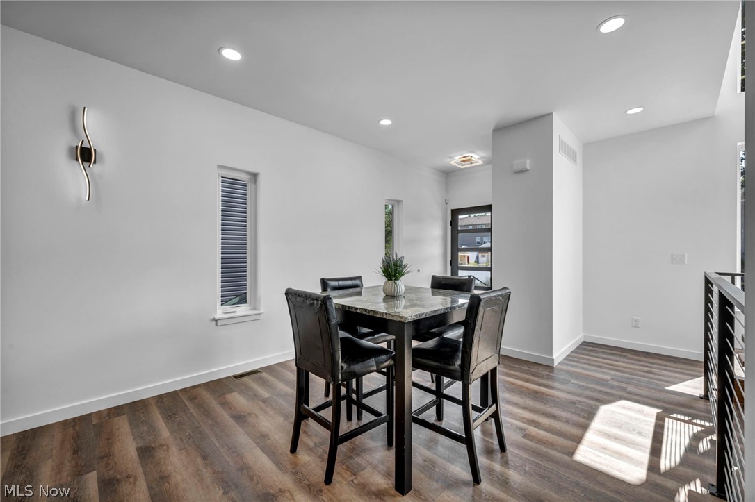 1872 W 57th Street Property Photo 14