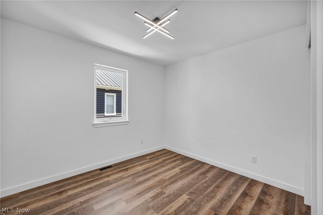 1872 W 57th Street Property Photo 29