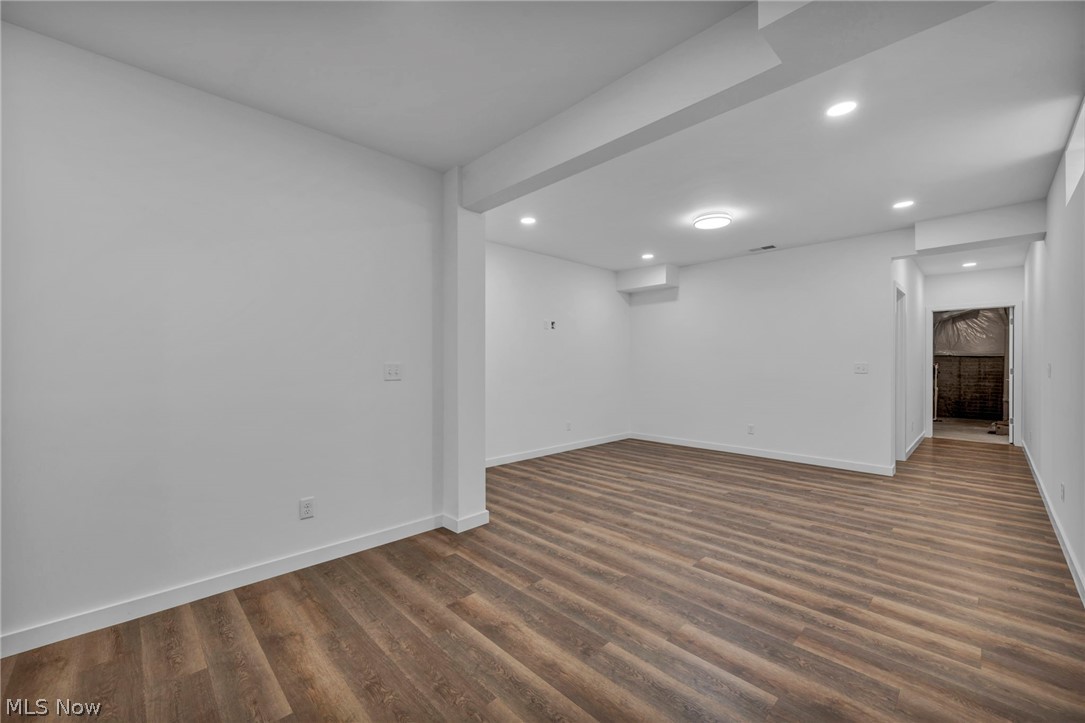 1872 W 57th Street Property Photo 35