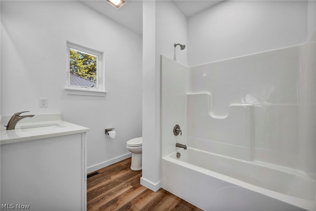 1872 W 57th Street Property Photo 40