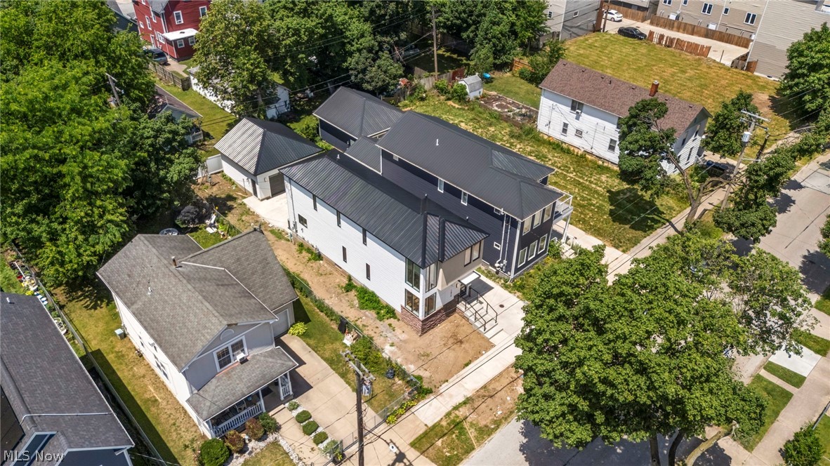 1872 W 57th Street Property Photo 44