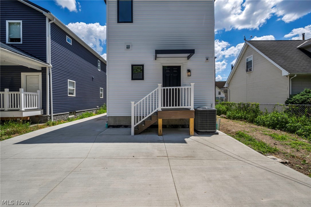 1872 W 57th Street Property Photo 45