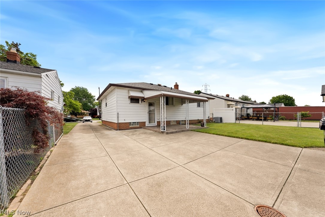 6130 Smith Road Property Photo 33