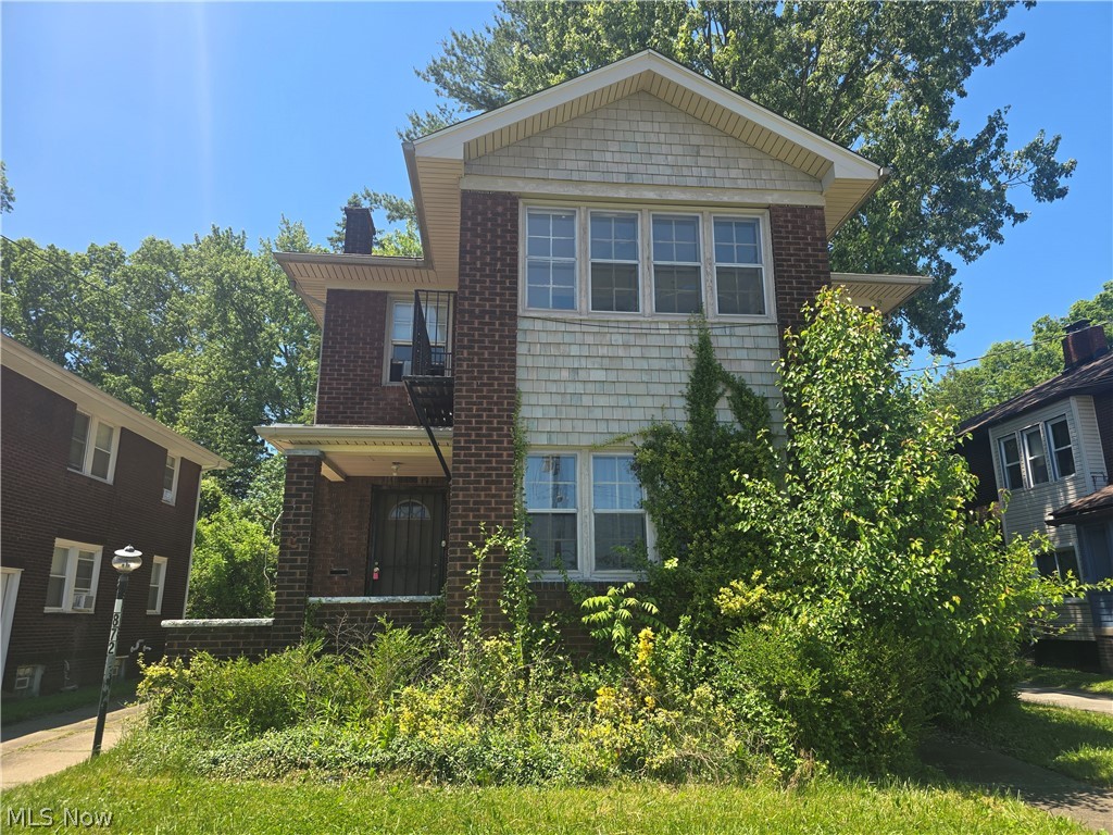 1872 Cordova Avenue Property Photo 1