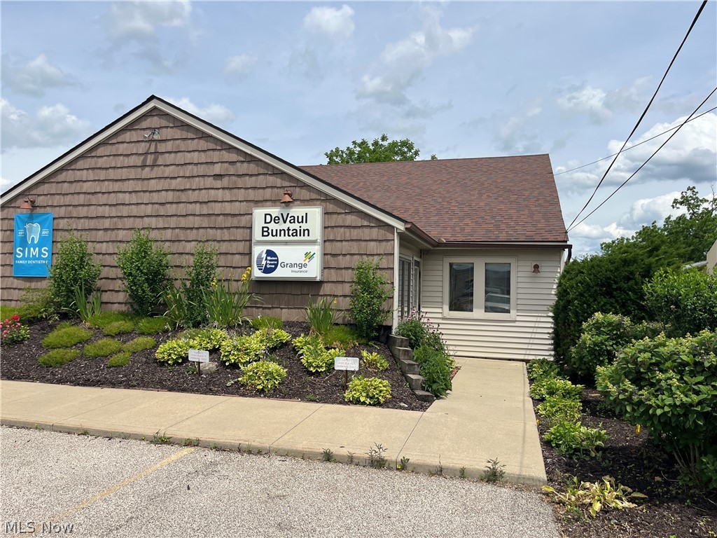 4222 State Route 43 B Property Photo 2