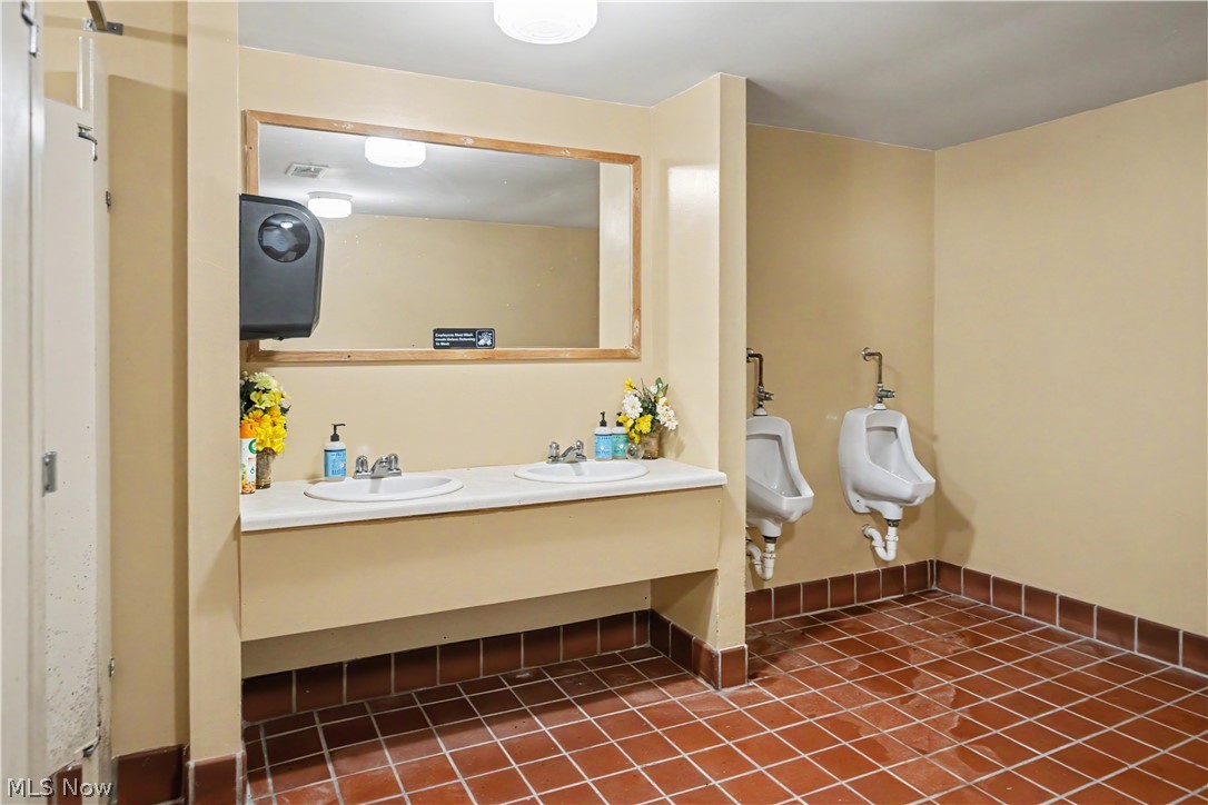 10036 Wilson Mills Road Property Photo 10