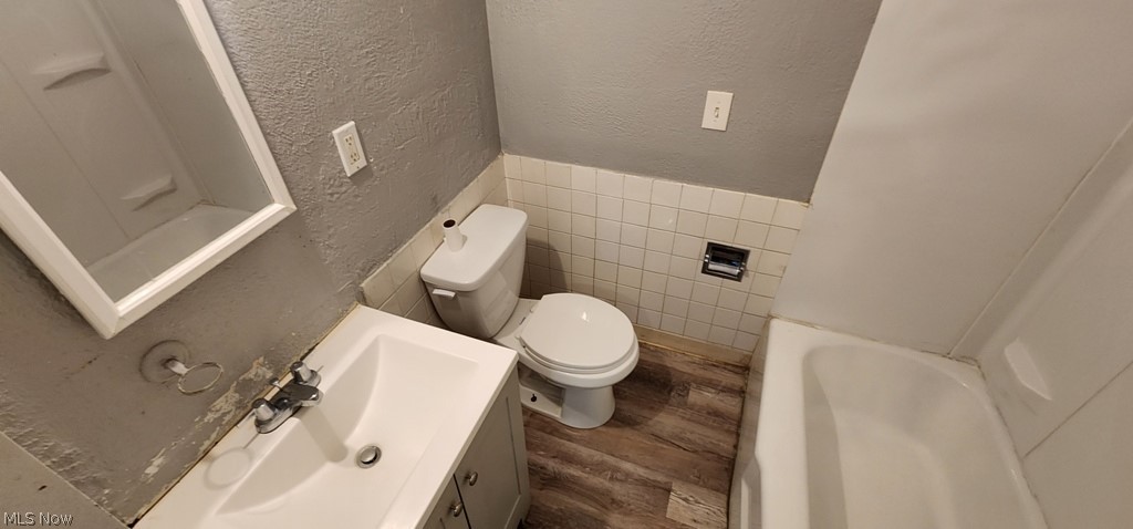 14809 Rockside Road Property Photo 6