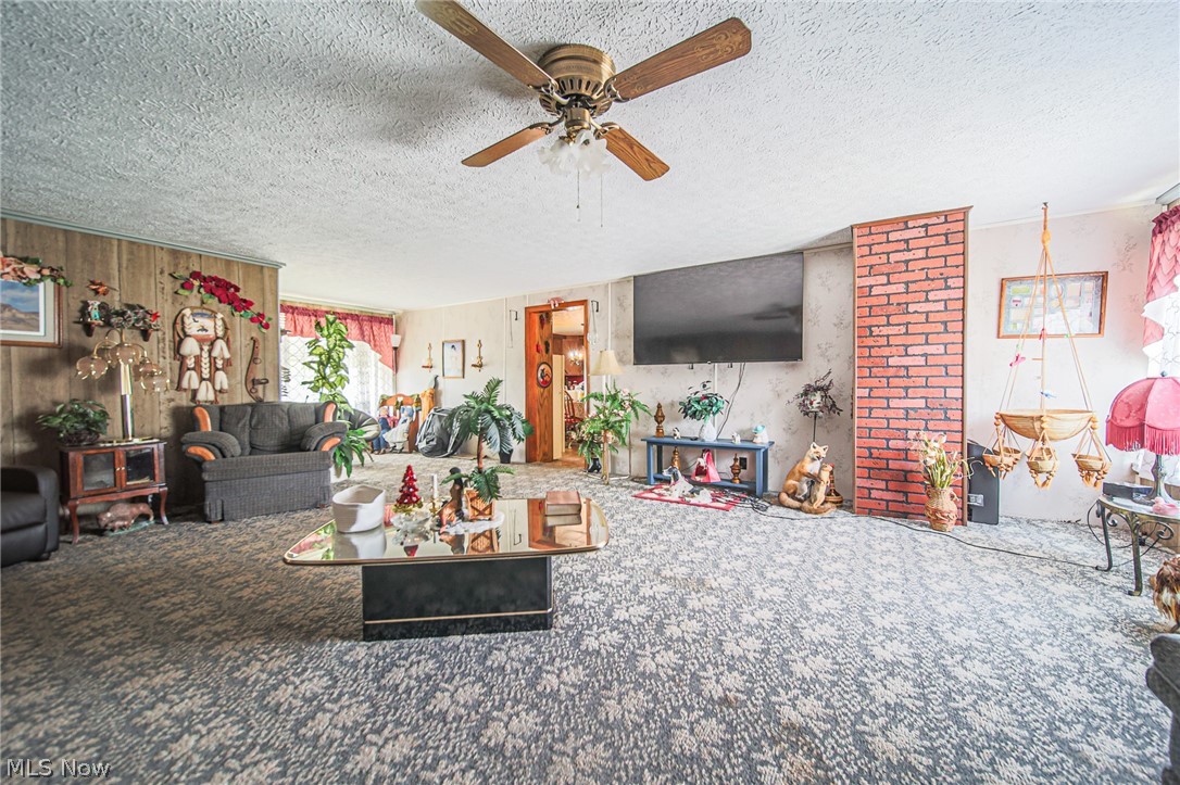 8936 Massillon Road Property Photo 14