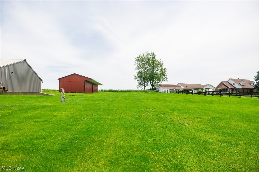 8936 Massillon Road Property Photo 32