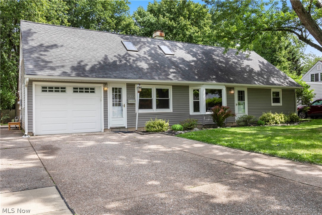 4905 Pinewood Drive