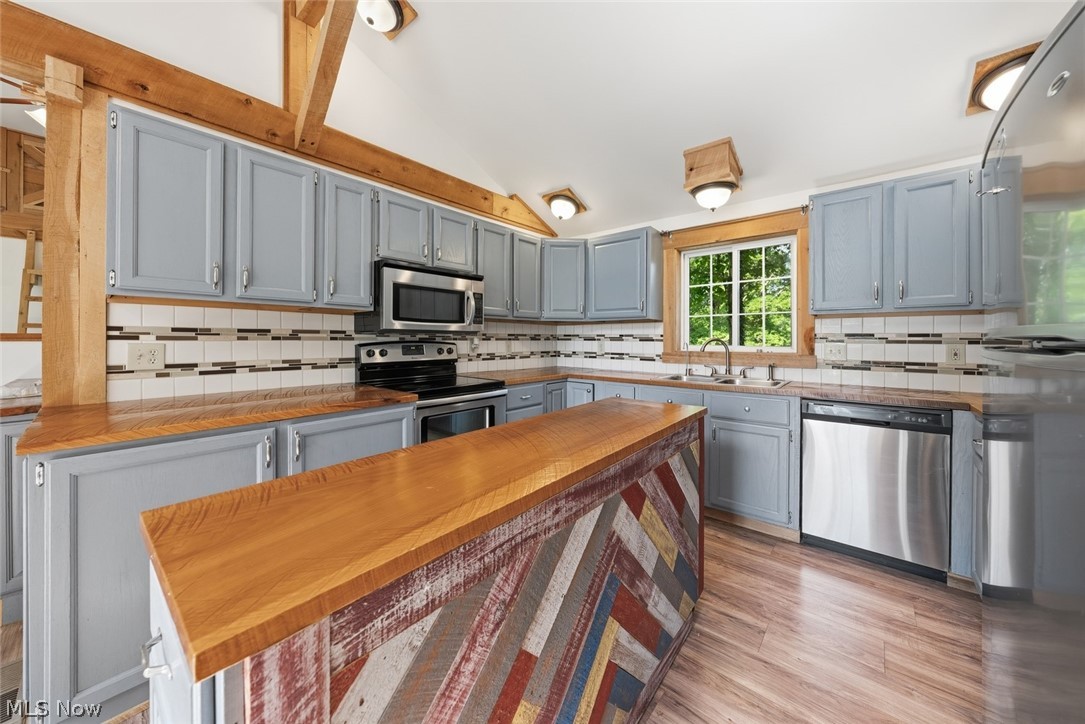 7560 Liberty Road Property Photo 11