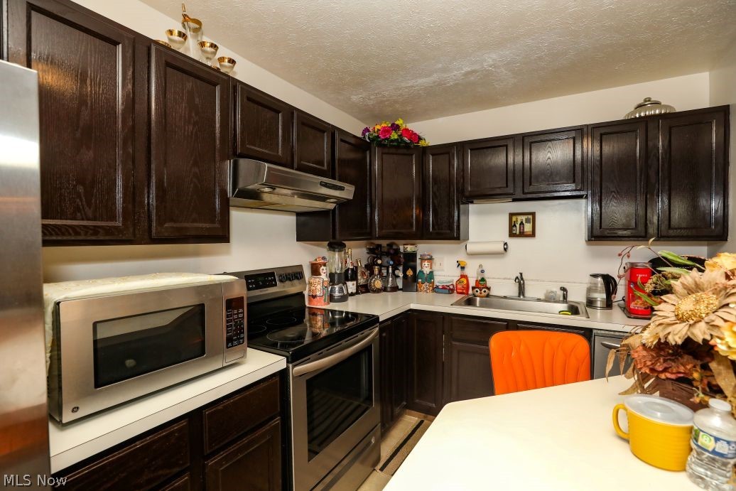 908 Bristol Lane Property Photo 21
