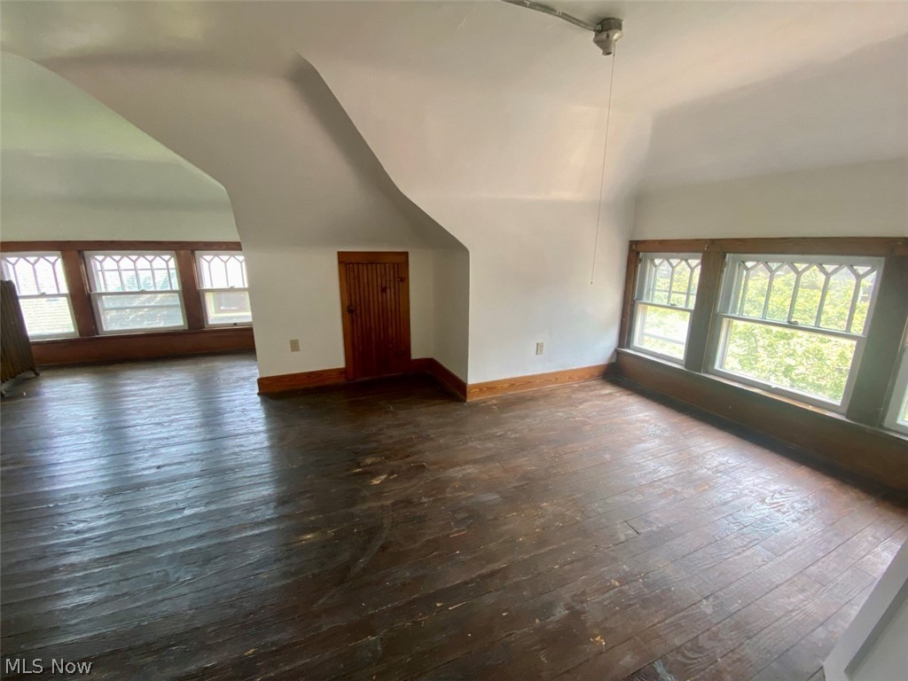 179 Oakdale Avenue Property Photo 8