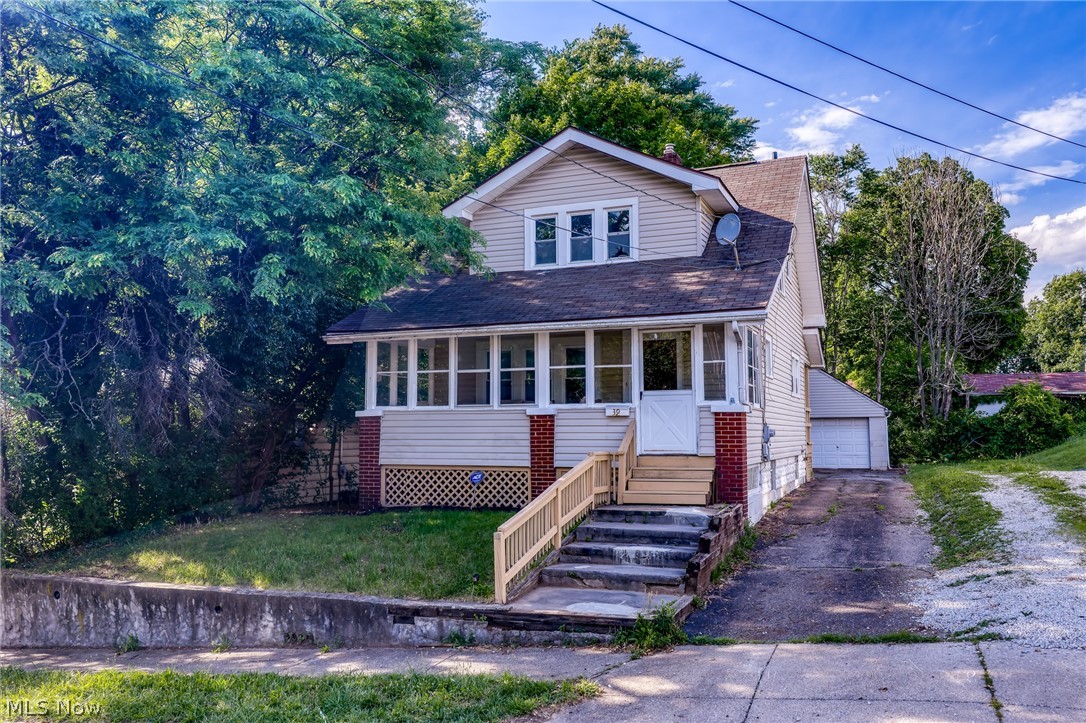 39 E Catawba Avenue Property Photo 2