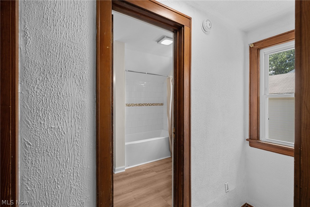 39 E Catawba Avenue Property Photo 28