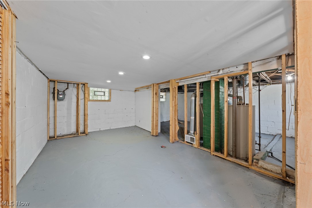 39 E Catawba Avenue Property Photo 31