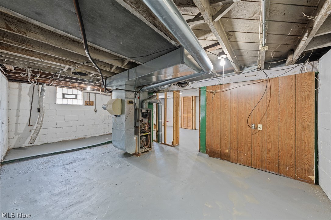 39 E Catawba Avenue Property Photo 32
