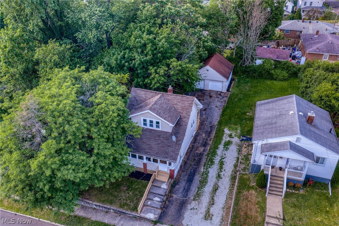 39 E Catawba Avenue Property Photo 41