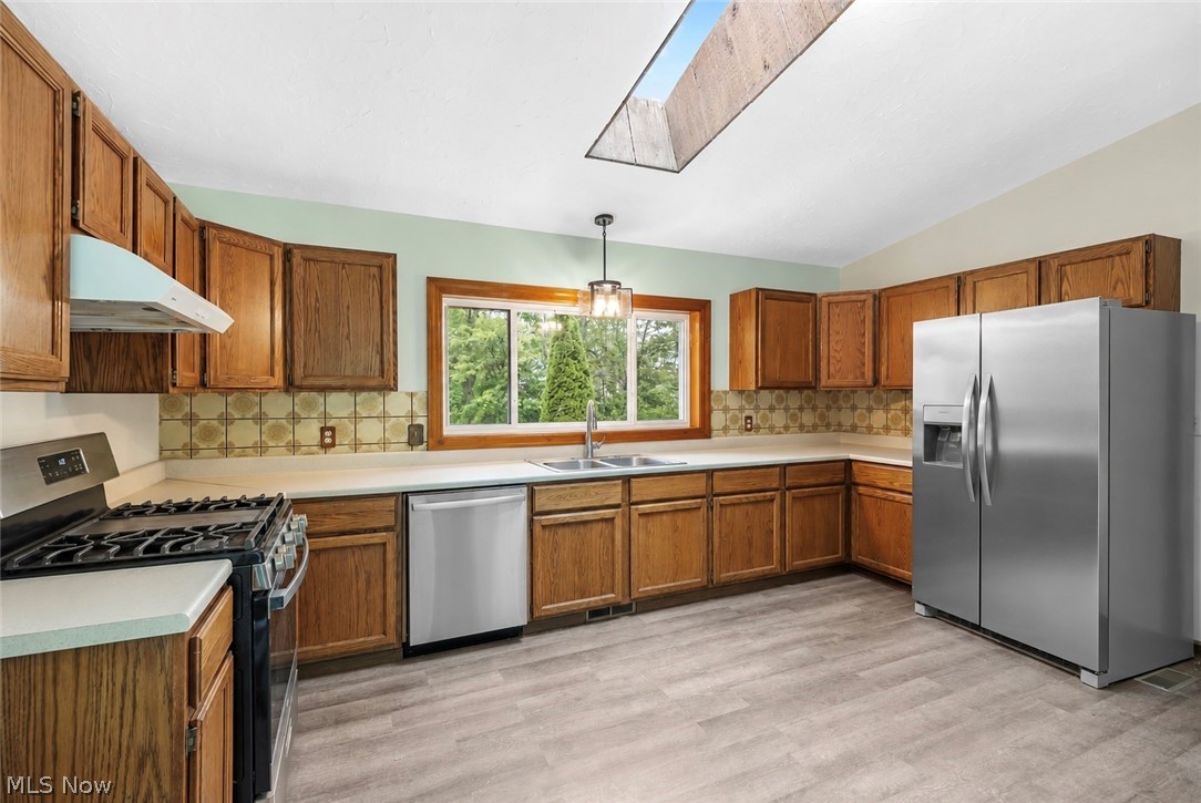 1038 E 21st Street Property Photo 6