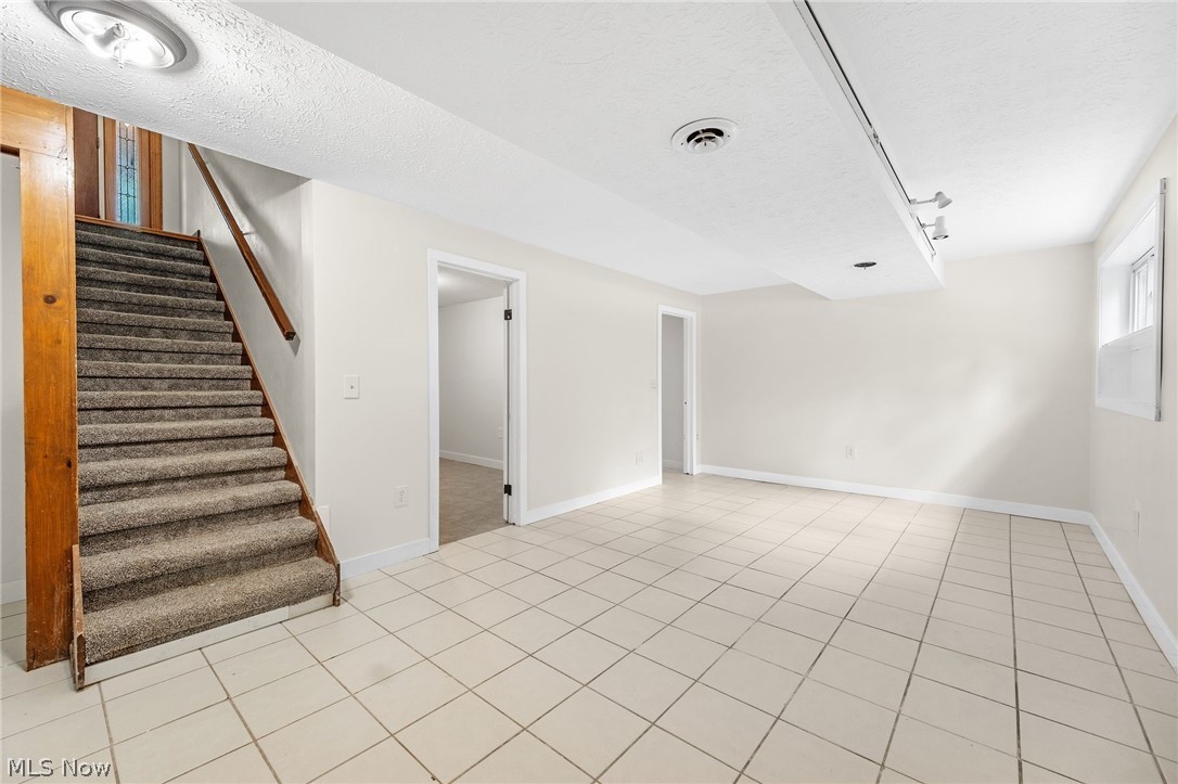 1038 E 21st Street Property Photo 15
