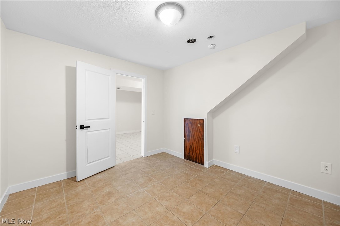 1038 E 21st Street Property Photo 18