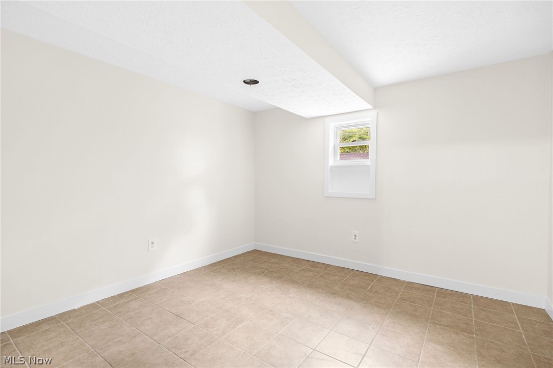 1038 E 21st Street Property Photo 22