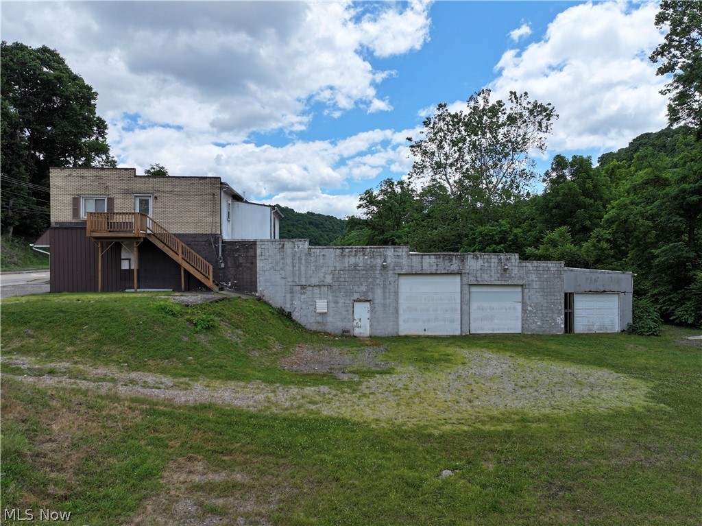 694 Cove Road Property Photo 2