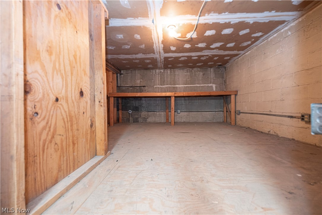694 Cove Road Property Photo 4
