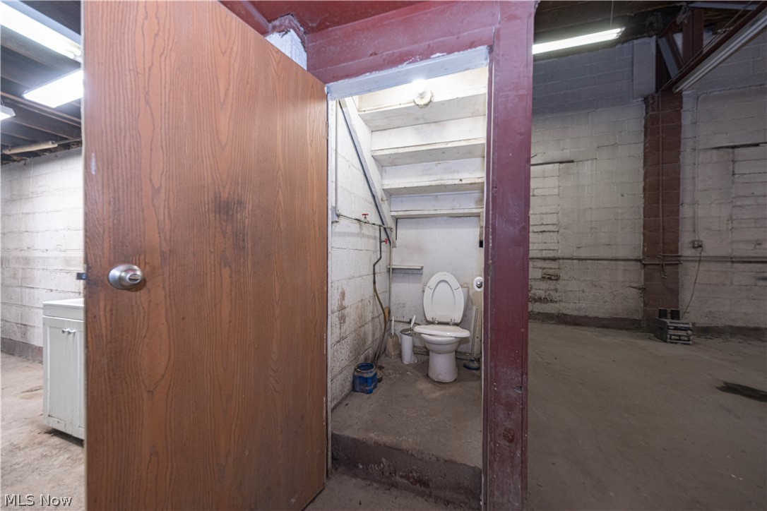 694 Cove Road Property Photo 7