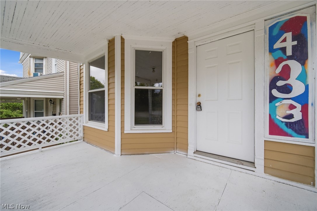 433 3rd Street Property Photo 2