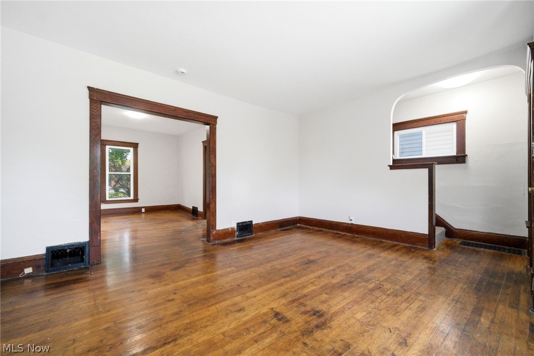 433 3rd Street Property Photo 6