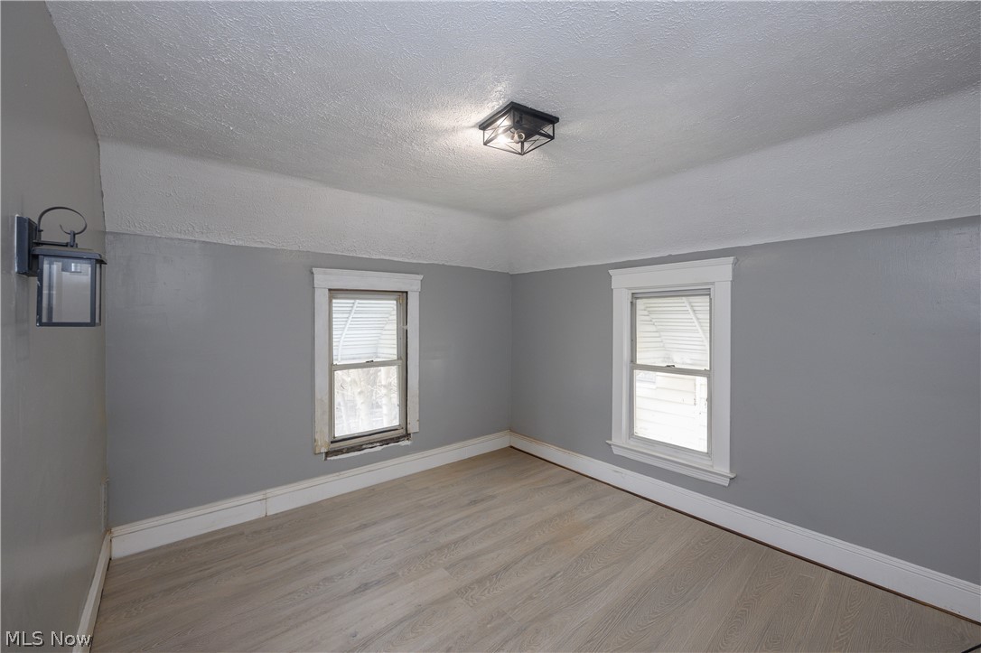 686 E 92nd Street Property Photo 15