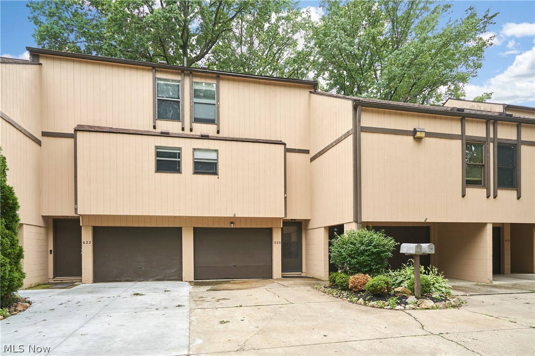 620 James Avenue Property Photo 1