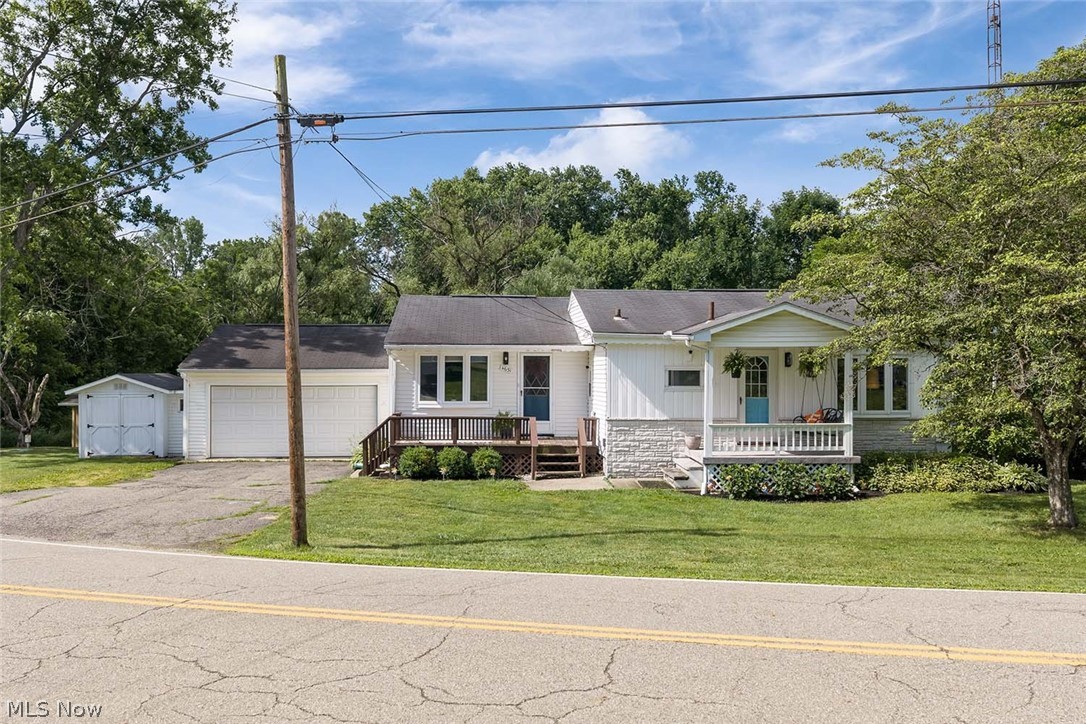 4631 Crystal Lake Avenue Nw Property Photo 1
