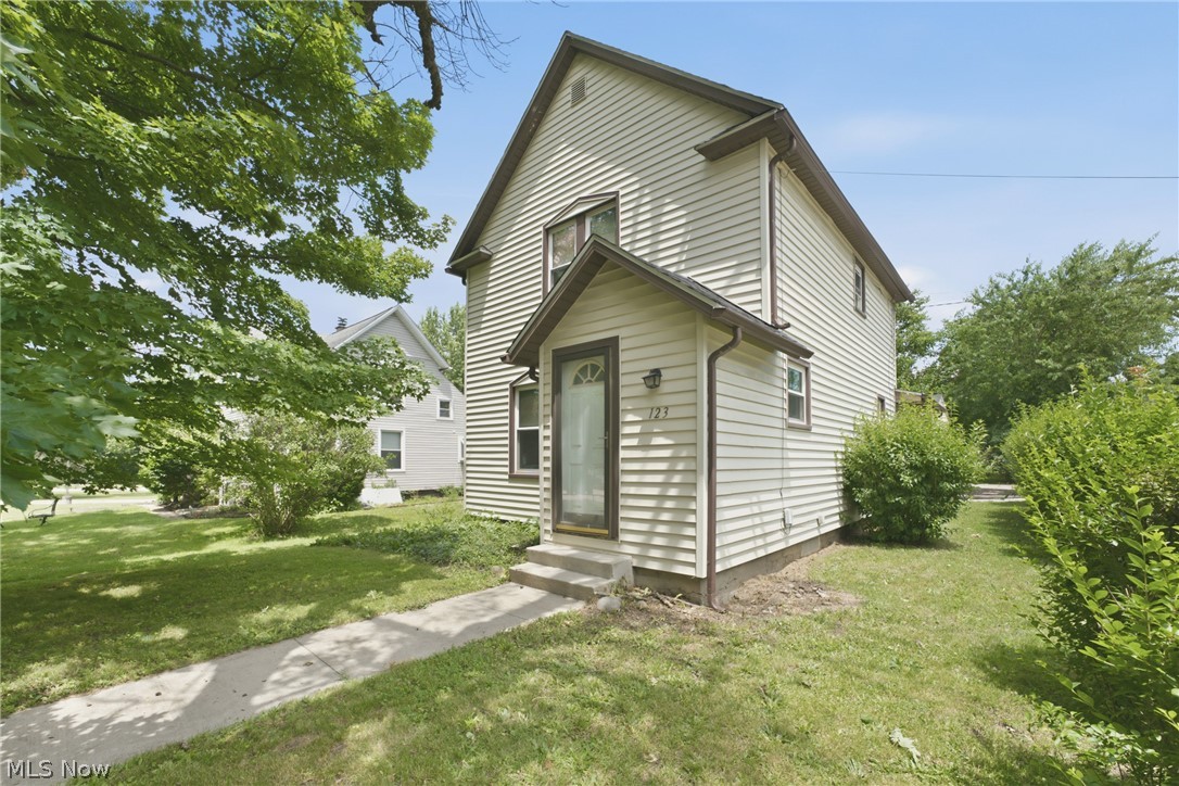 123 E State Street Property Photo 3
