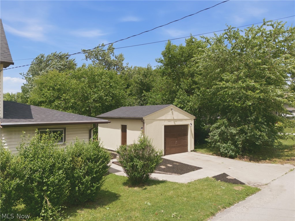 123 E State Street Property Photo 13