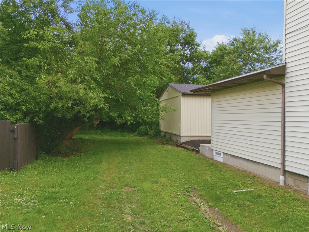 123 E State Street Property Photo 15
